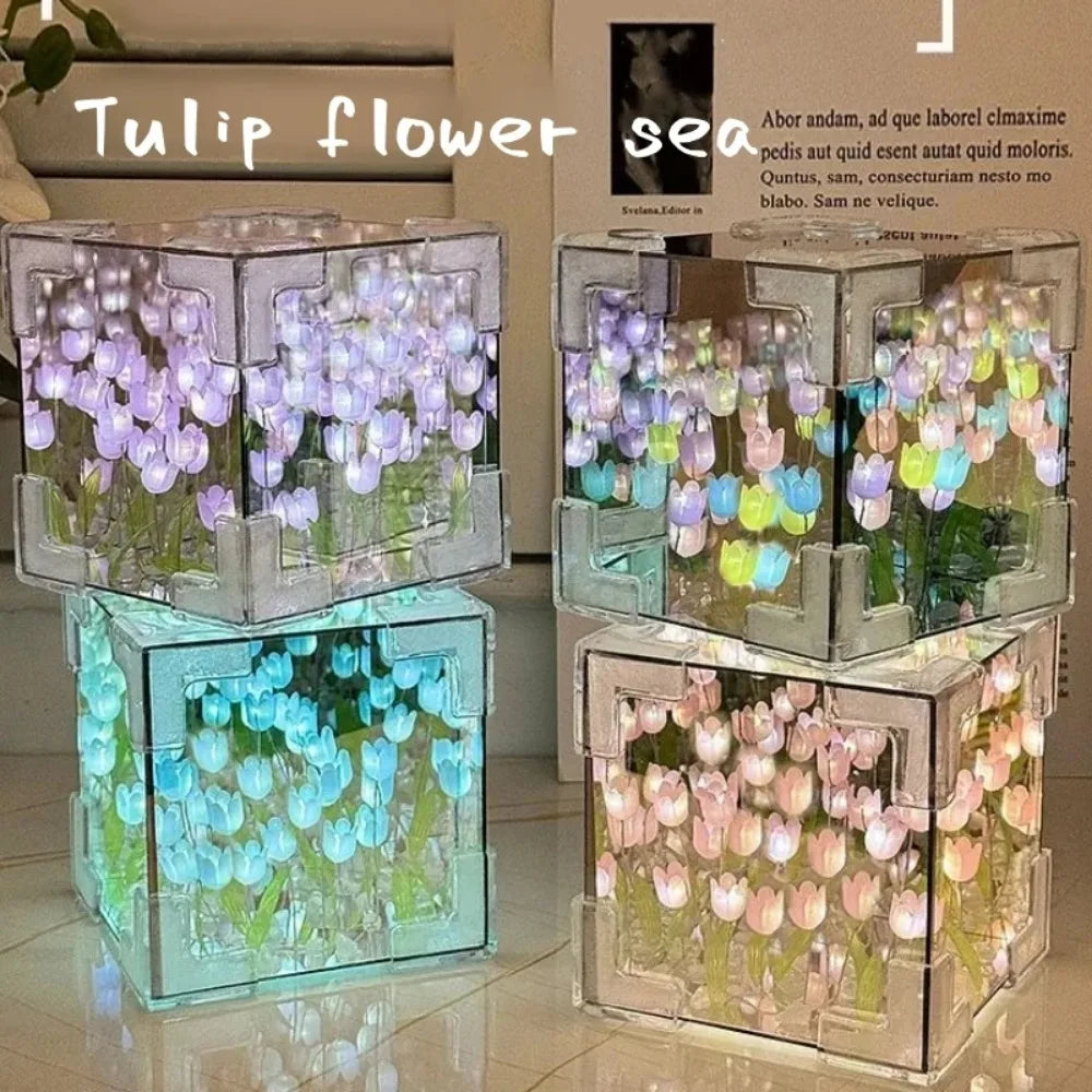 Cubo de Cristal Transparente con Tulipanes